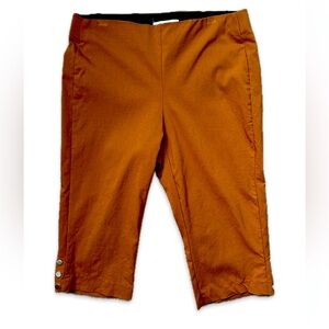 Liz Claiborne LORI capris size 8